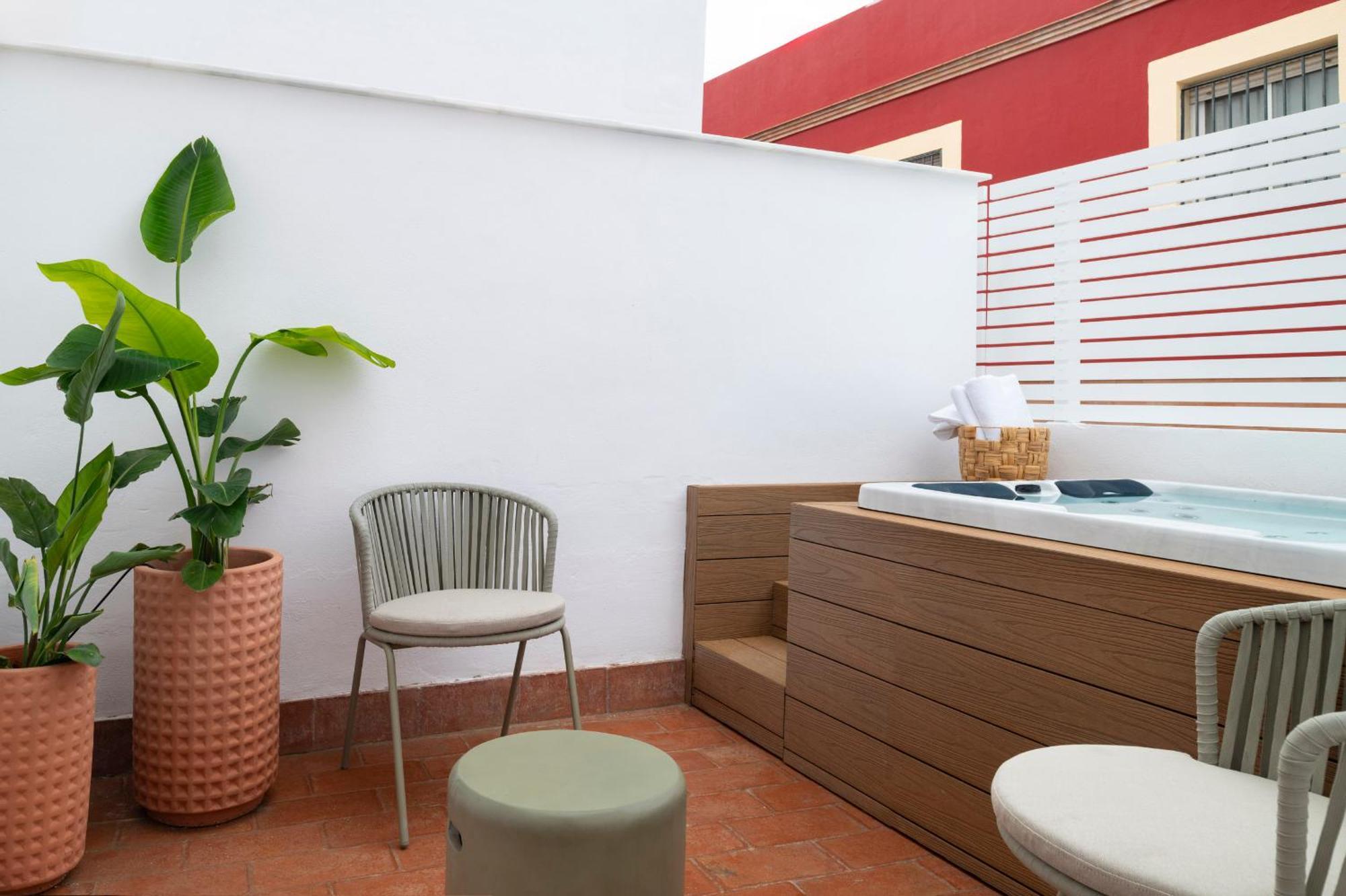 Magno Apartments Santa Clara - Private Terraces With Jacuzzi Севилья Экстерьер фото